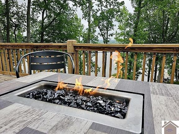 4th image of 81 Beech Point Dr