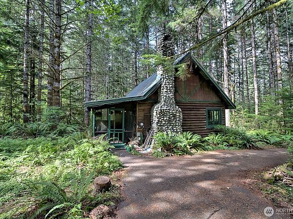2nd image of 832 N Lake Cushman Road