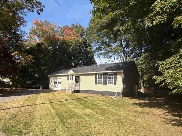 57 Mohegan Park Road, Norwich, CT 06360