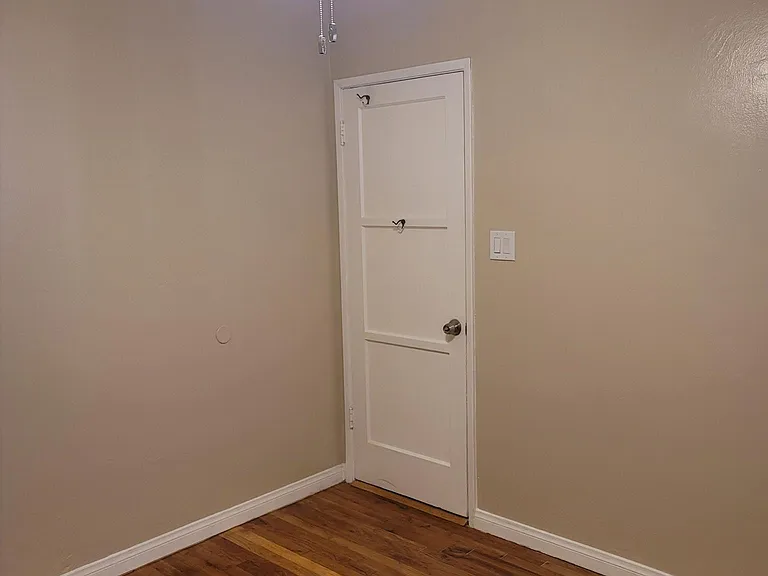 6503 White Oak Ave — Photo 30