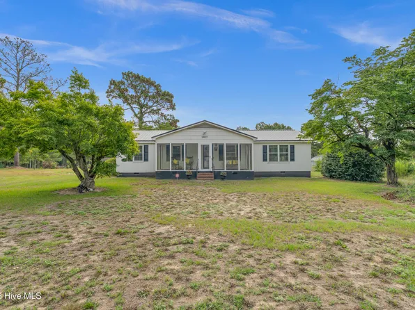 10027 Garland Highway, Clinton, NC 28328