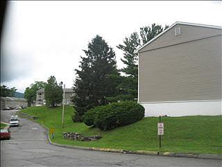 3rd image of 5 Fishkill Glen Dr #5A