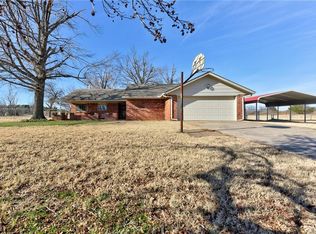 913 S Dobbs Rd, Harrah, OK 73045