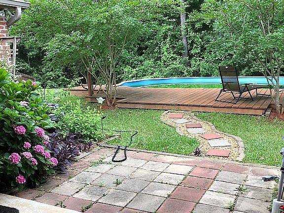 3rd image of 402 Ocho Rios Dr