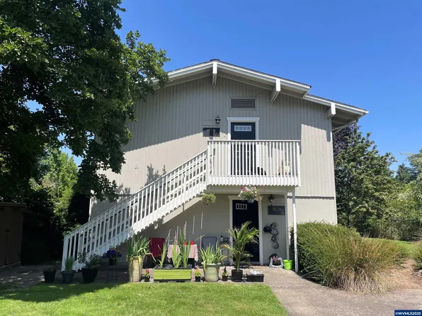 1579 Garfield Pl, Eugene, OR 97402