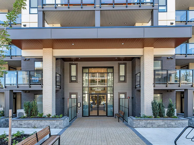 45511 Campus Dr — Photo 11