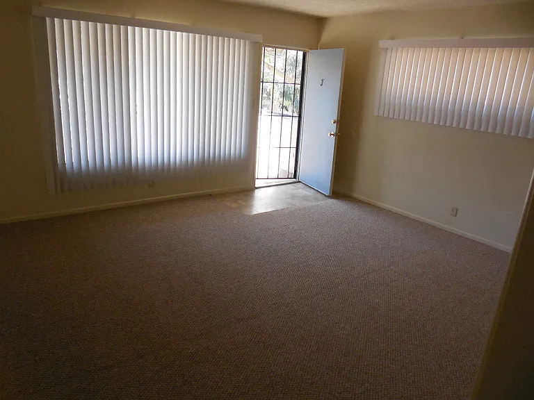 603 W Bellevue Dr #F — Photo 1