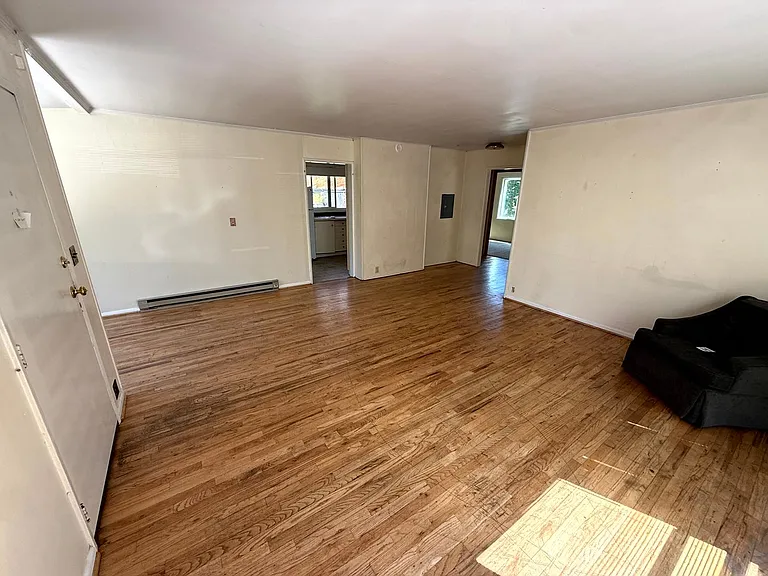 2525 Kincaid St — Photo 5