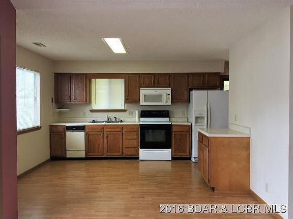 5th image of 49 Westbrook Dr