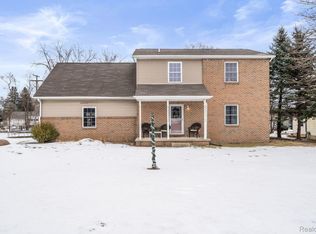 3584 Baldwin Rd, Auburn Hills, MI 48326