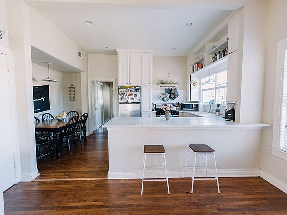 5th image of 1801 W 10th St APT 1