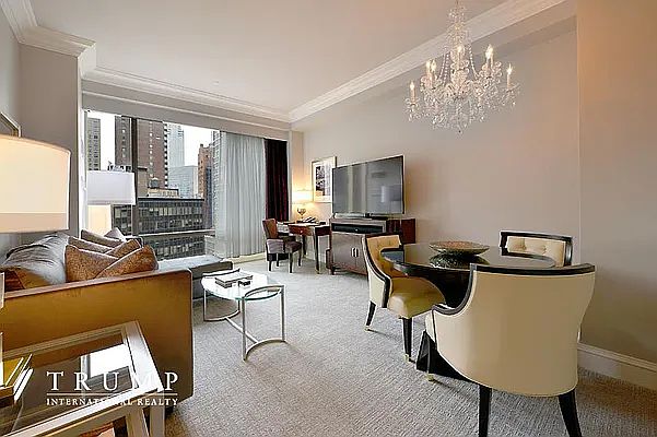 1st image of 1 Central Park N #618