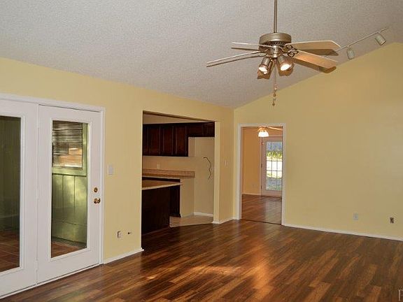 4th image of 4622 Gladstone Dr