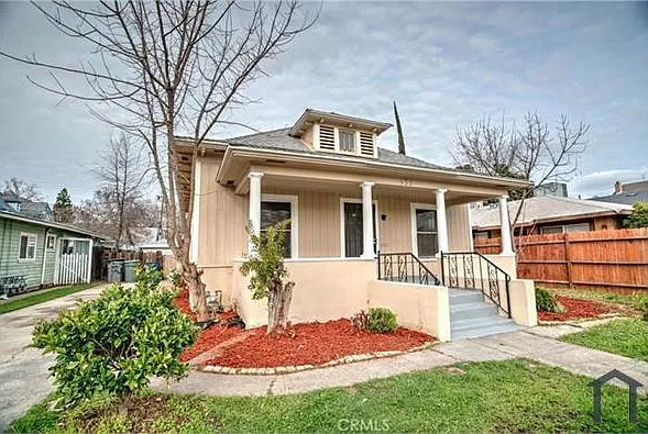 335 W 20th St