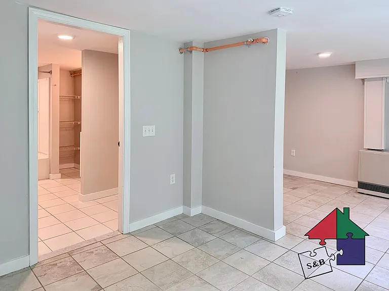 110 Northfield St — Photo 12