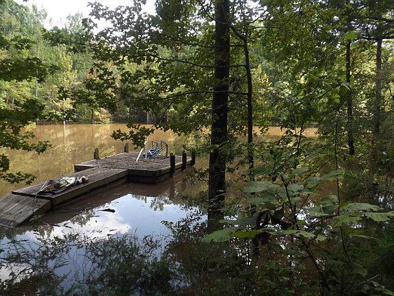 2nd image of 700 Creek View Ln
