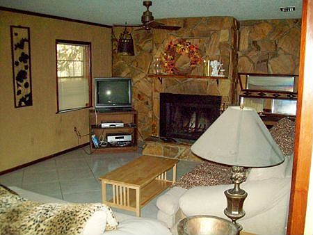 2nd image of 8014 Woodvine Pl