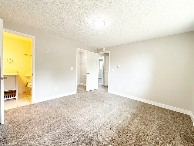 523 S Constitution Ave #B — Photo 27