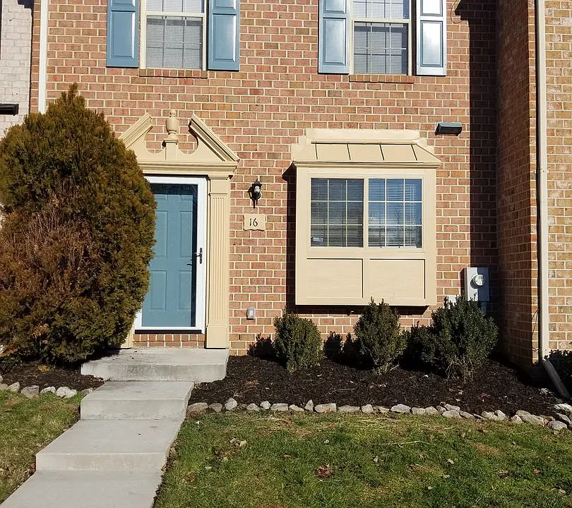 16 Redding Ct