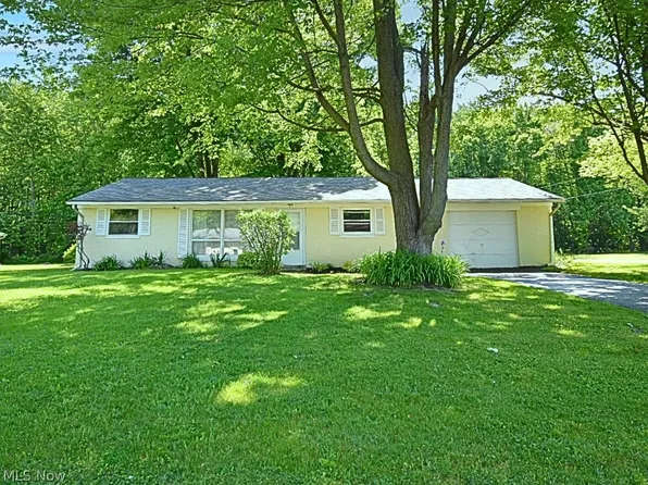 83 Hyder Dr, Madison, OH 44057