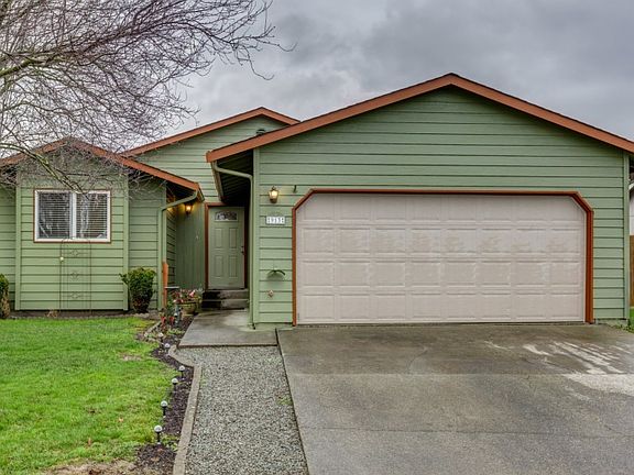 2nd image of 913 Vera Ct