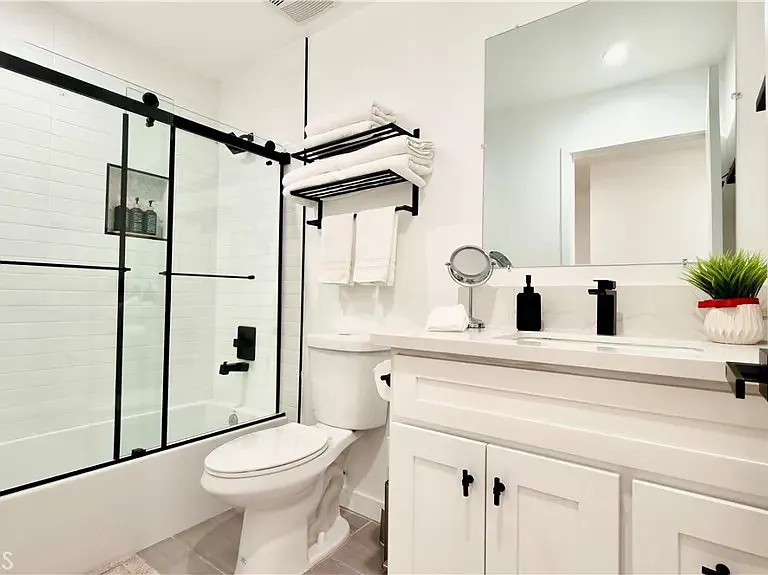 515 Florence La 1 — Photo 25