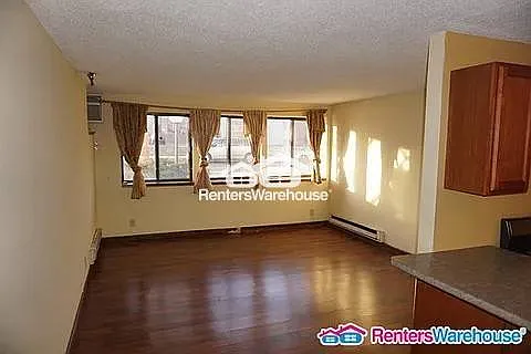 925 30th Ave S #307 — Photo 2