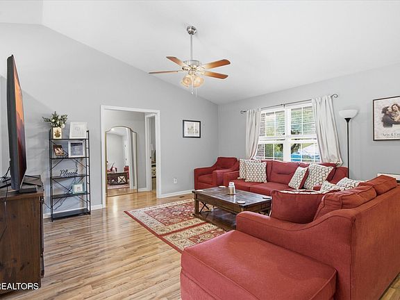 5th image of 2718 Chukar Rd