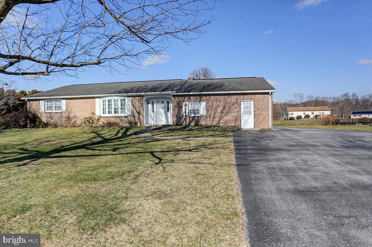 2235 Loop Rd, Chambersburg, PA 17202 Zillow