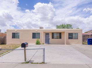 417 61st St SW, Albuquerque, NM 87121