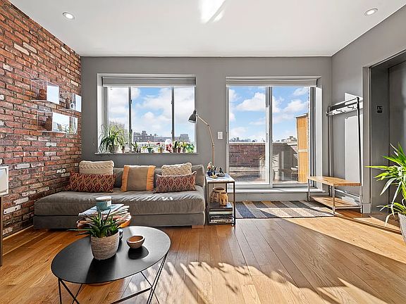 3rd image of 191 Spencer St APT 7A