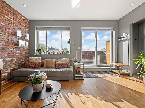 191 Spencer Street image 2 of 9