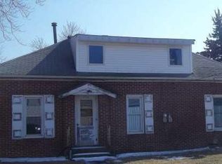 1702 18th Ave, Viola, IL 61486