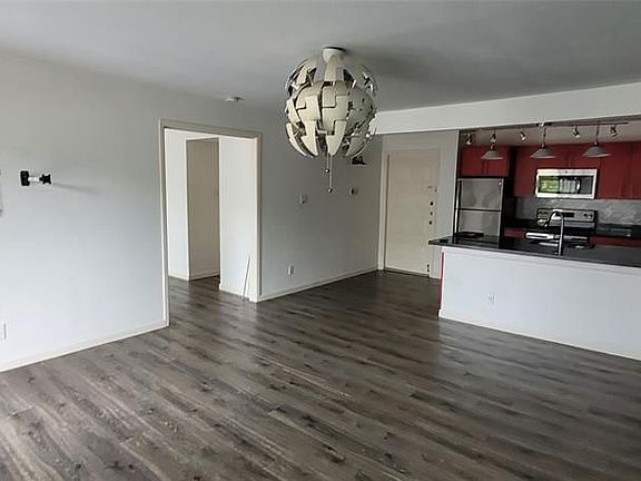 4th image of 2818 S Bartell Dr APT 213