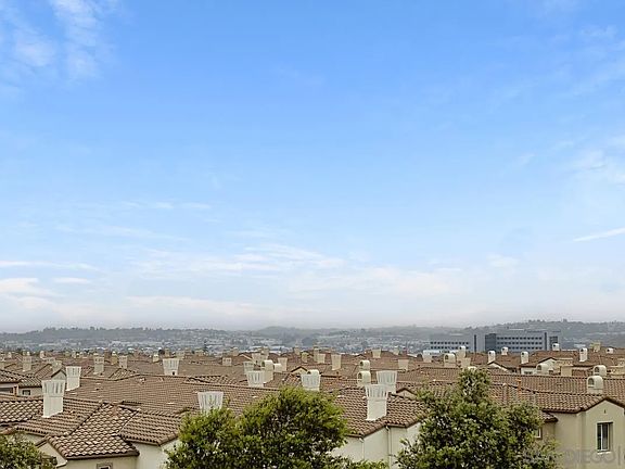 3rd image of 938 Bolex Way