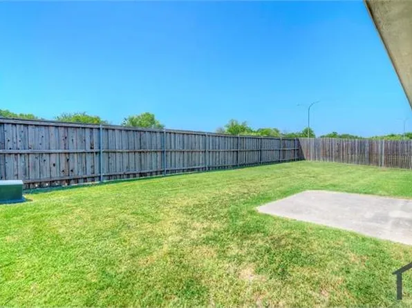 12616 Lost Prairie Dr, Fort Worth, TX 76244