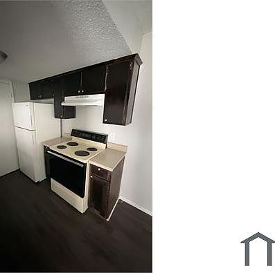 2nd image of 4504 Hunt Cir APT D