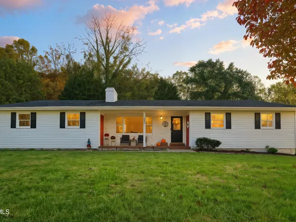 333 Boone Lake Cir, Bluff City, TN 37618