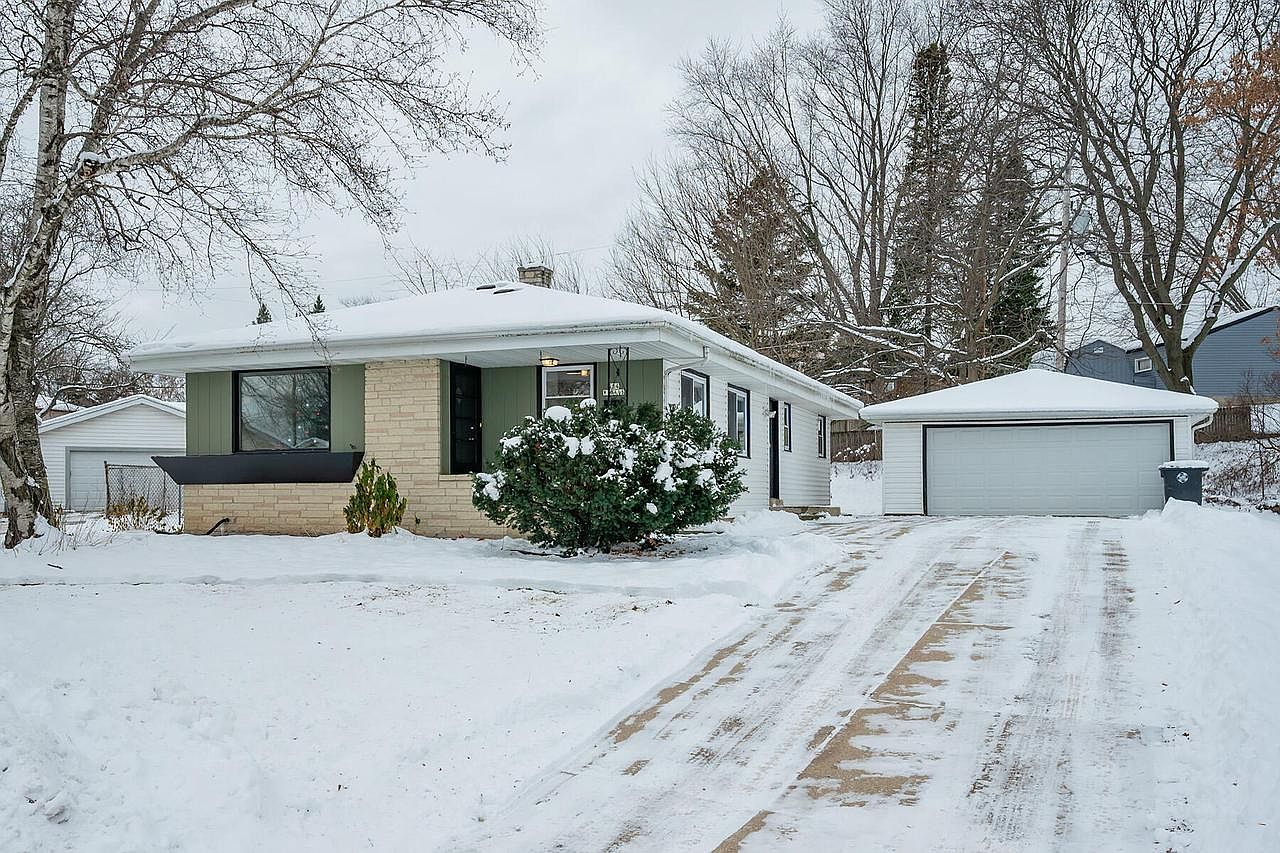 N84W18113 Imperial COURT, Menomonee Falls, WI 53051 | Zillow