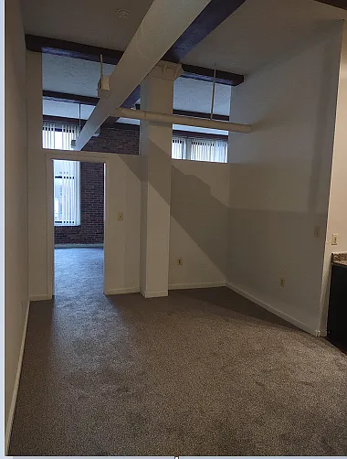 Marlboro Classic Apt & Redwood Square — Photo 45