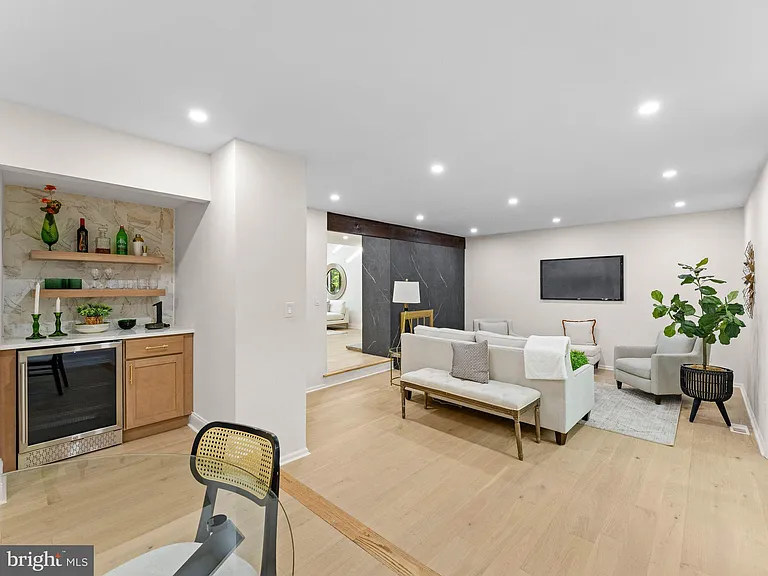 1 Bronwood Dr — Photo 10