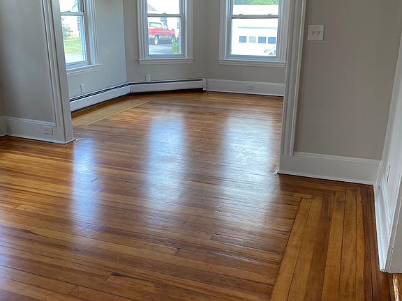 5th image of 25 Downing Ave #25