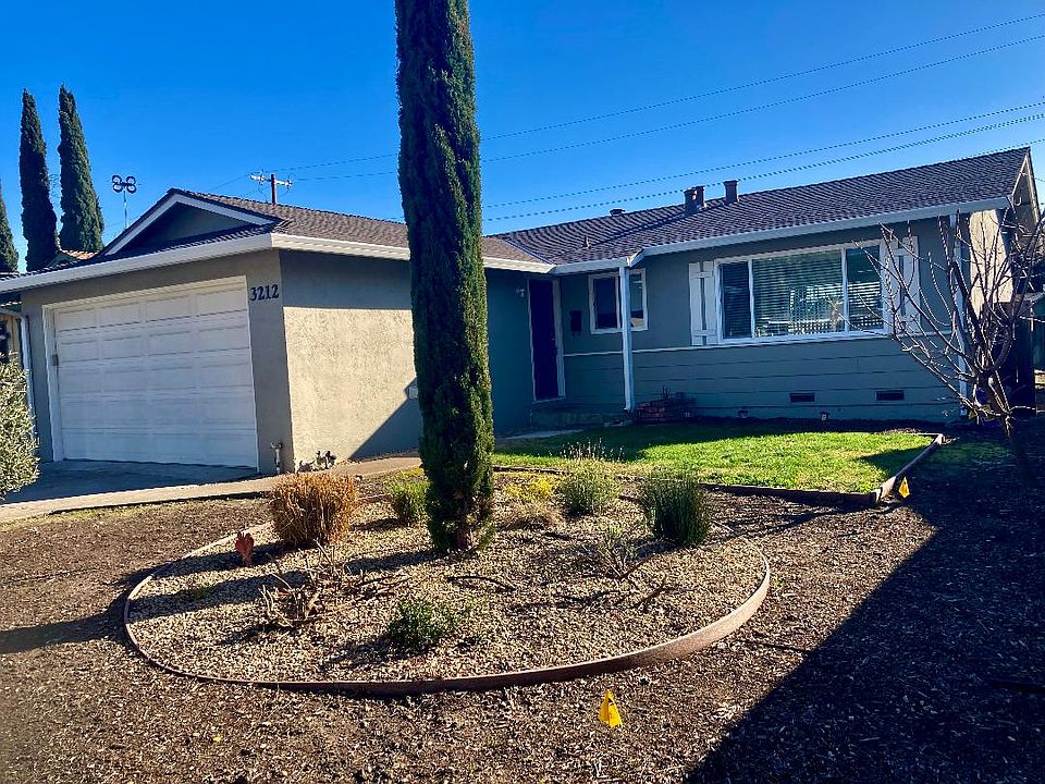 1st image of 3212 Blue Mountain Dr