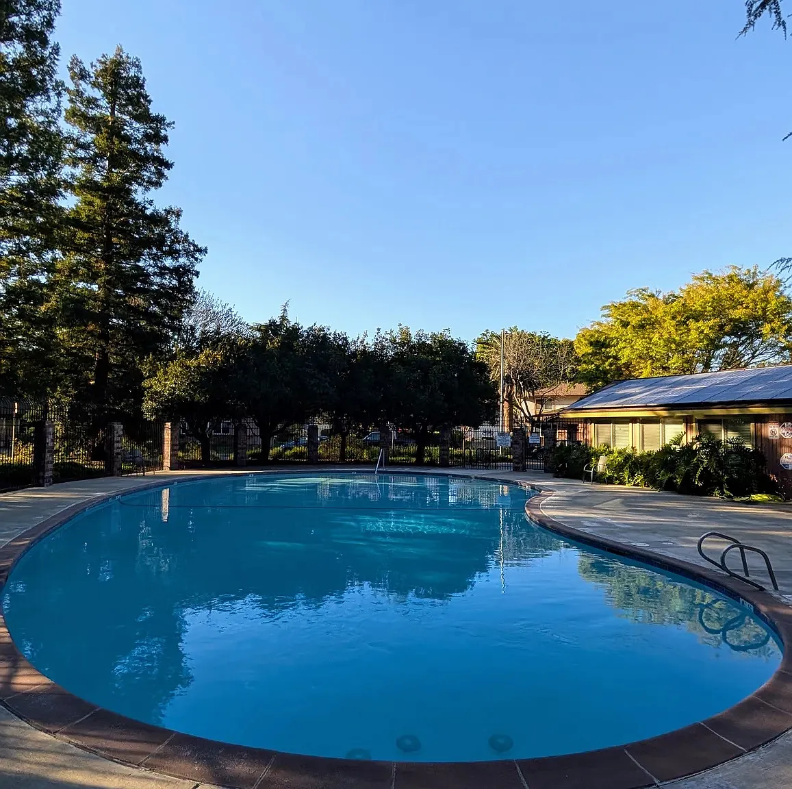2 bed, 903 sqft, $2,200 — Photo 3