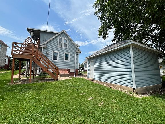 3rd image of 724 S Main St