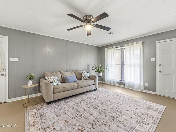 4th image of 98 Santa Ines St