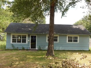 24 Meadow Ln, Stuttgart, AR 72160