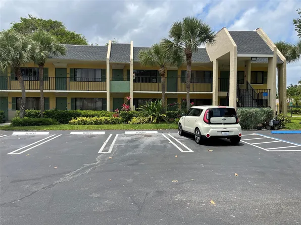 1617 Meadows Circle #1617, Boynton Beach, FL 33436