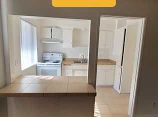 7111 Woodley Ave #6, Van Nuys, CA 91406