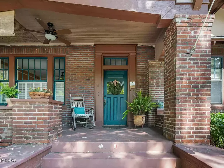 214 Cleveland Ave — Photo 4